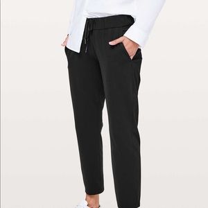 Black Lululemon On The Fly Pant